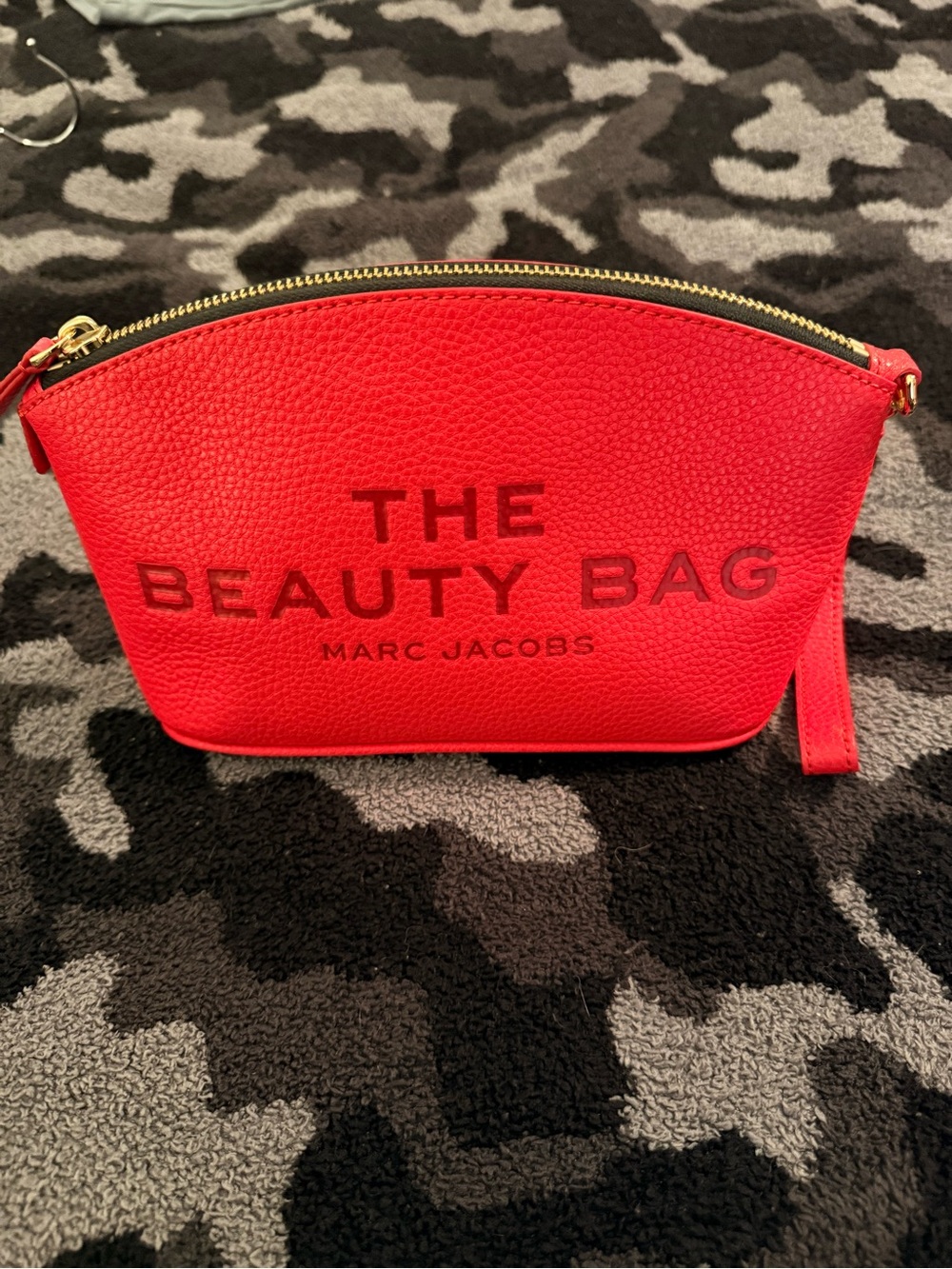 Marc Jacobs The Beauty Bag Cosmetic Bag Red Leather NWOT structured and stunning